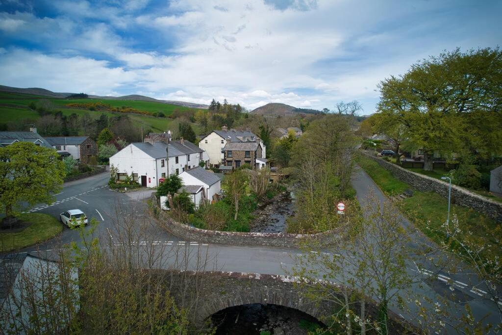Luxurious Cottage With Hot Tub, Lake District Duddon Exterior photo