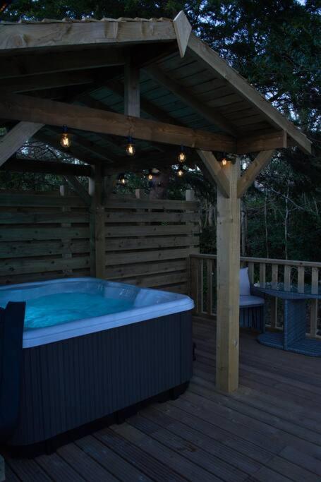 Luxurious Cottage With Hot Tub, Lake District Duddon Exterior photo