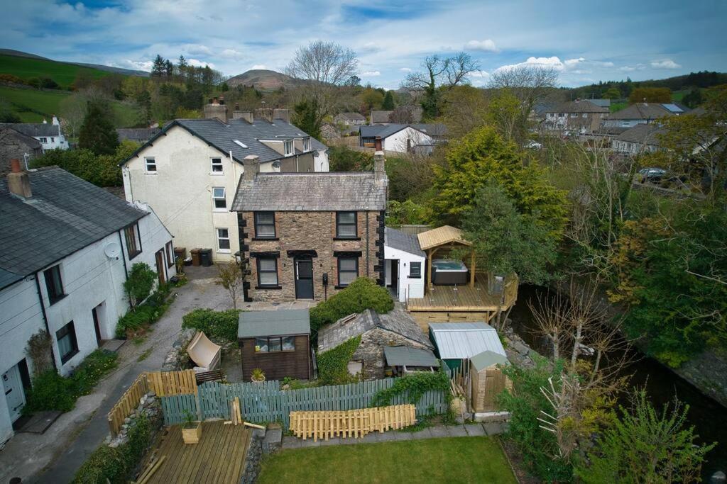 Luxurious Cottage With Hot Tub, Lake District Duddon Exterior photo