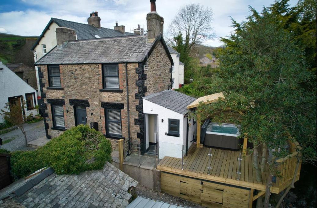 Luxurious Cottage With Hot Tub, Lake District Duddon Exterior photo